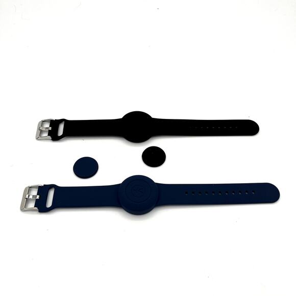 NEW Set of 4 Silicone Lightweight Water Resistant Airtag Wristbands - Picture 2 of 5